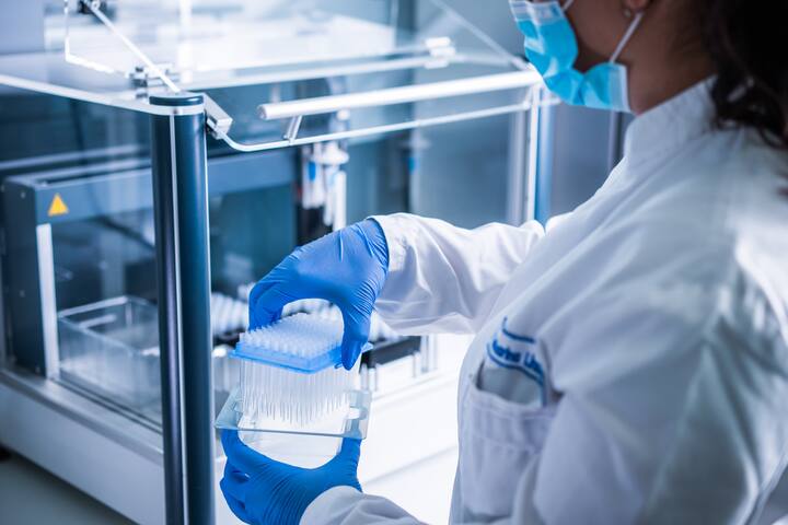 Women with Lab analysis